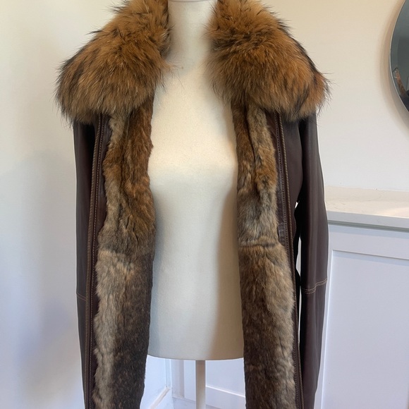 Fur Lined Leather Jacket With Gorgeous Fox Collar. - Picture 6 of 15